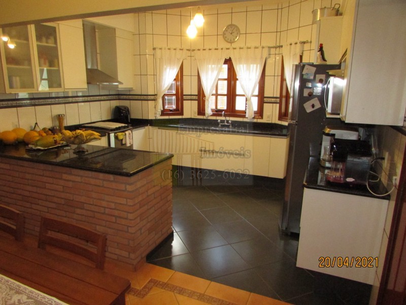 Casa, 4 quartos, 245 m² - Foto 8