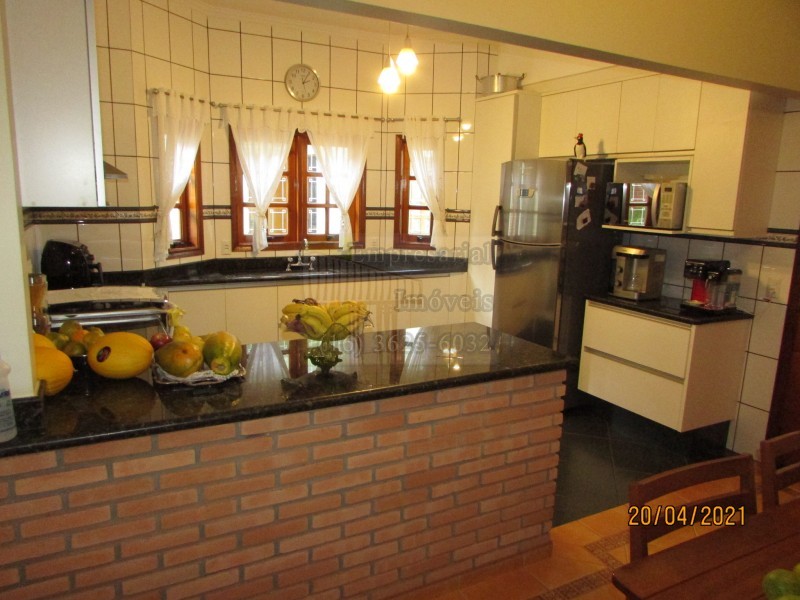 Casa, 4 quartos, 245 m² - Foto 9