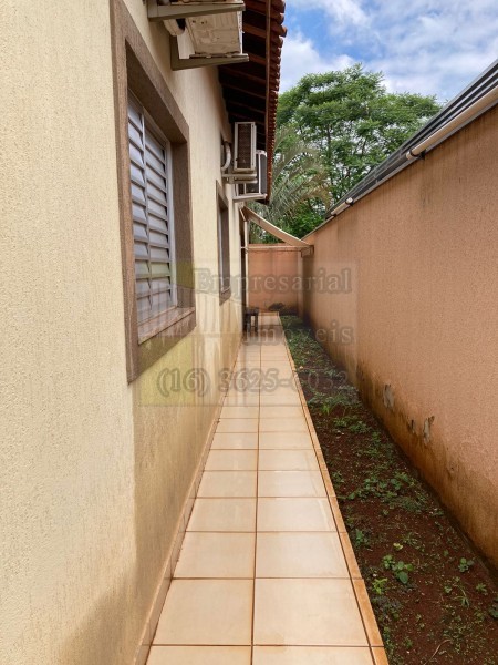Casa, 3 quartos, 131 m² - Foto 1