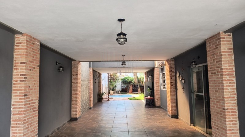 Casa, 4 quartos, 313 m² - Foto 1