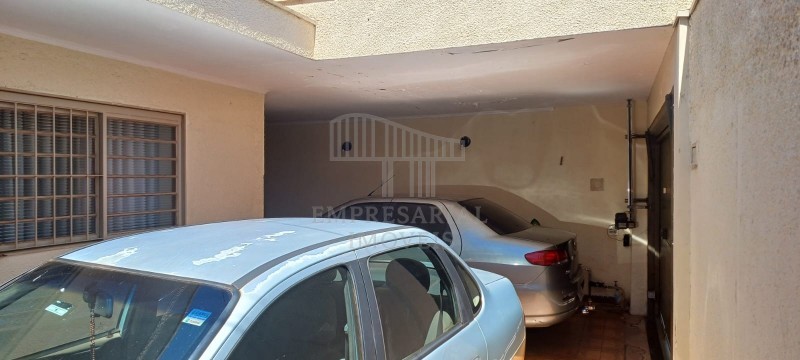 Casa, 4 quartos, 224 m² - Foto 1